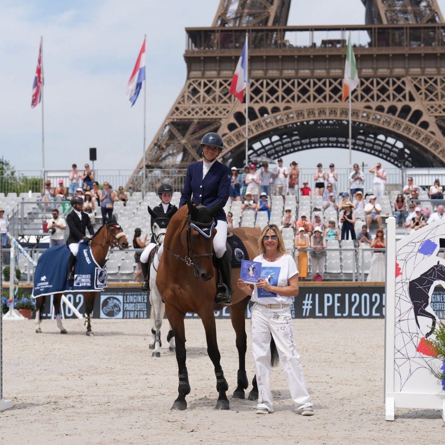 presentation; friday csi2 1m35; 102, Elfy du Pic, Amar Dorothee; Sportfot